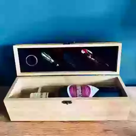 Personalised Wine Champagne & Sommelier Gift Box 